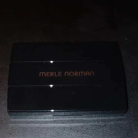 Cheek powder. - Picture 3 of 4